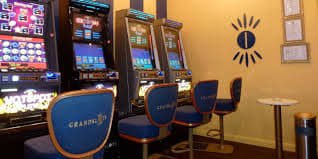tg77 casino game lobby showing slots and live casino categories on mobile